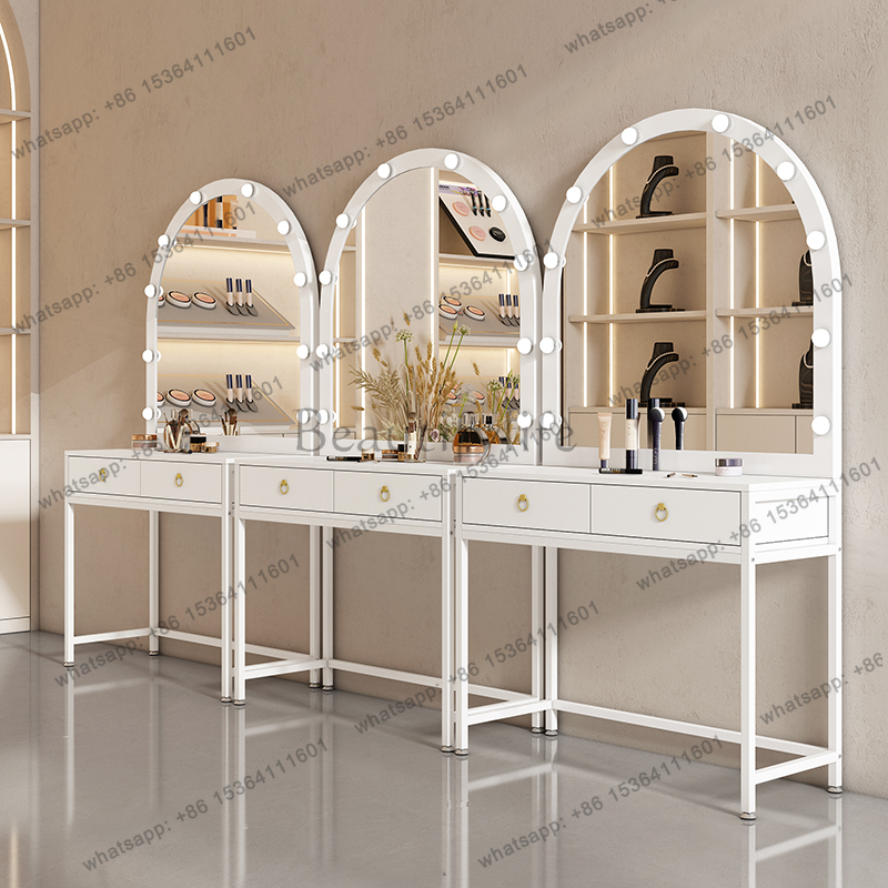 Beauty Makeup Training - Table habillée avec lampe, robe, boutique