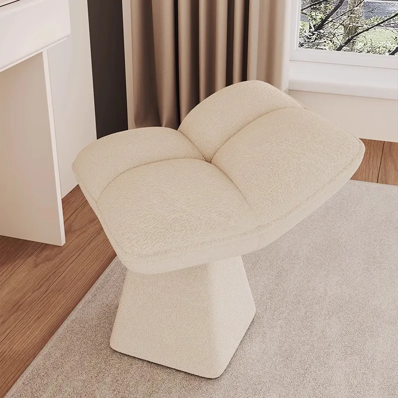 Tabouret de maquillage créatif - Beauty Makeup Chair avis et prix