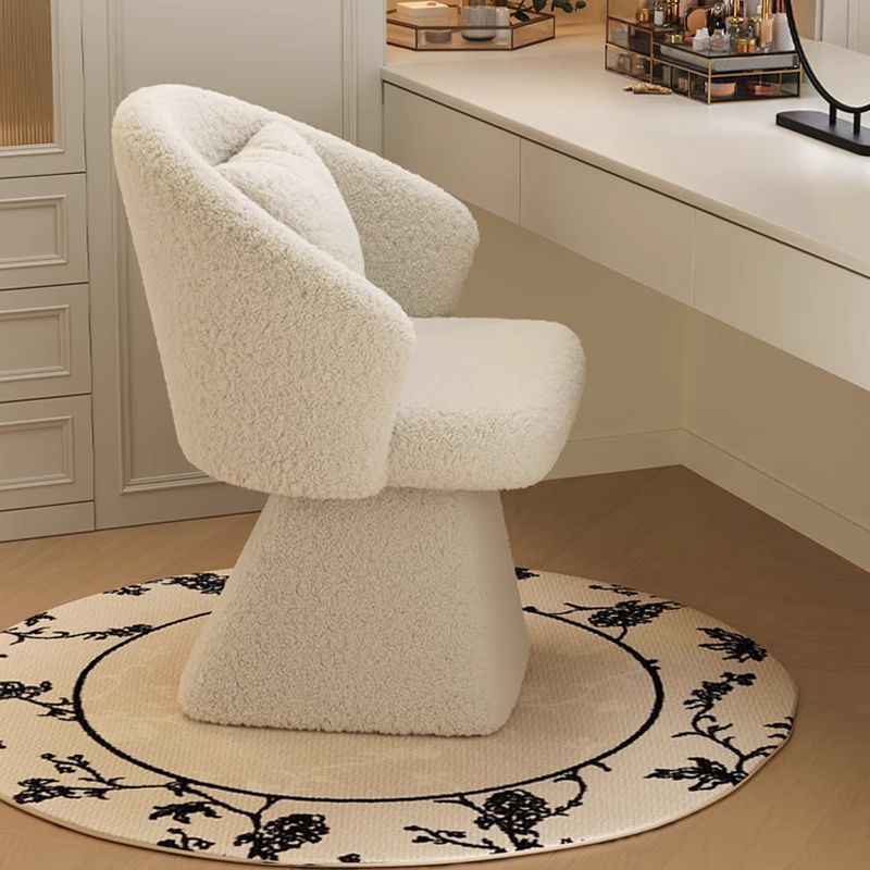 Chaise de coiffeuse, tabouret  - Beauty Of Makeup avis et prix