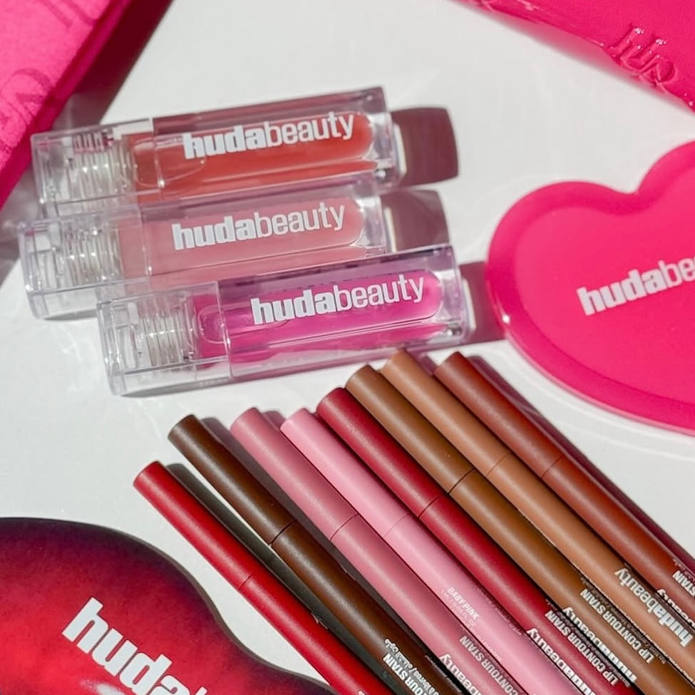 Nouveau Gloss à Lèvres Rare Mu - Beauty Huda Makeup avis et prix